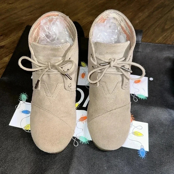 Tom’s Women Suede Tan Wedge Ankle Bootie Shoe Size 8 - Picture 9 of 14